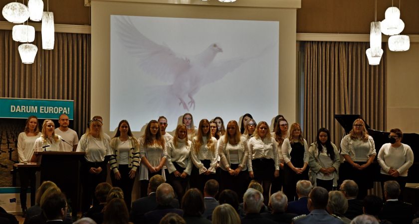 Schülerinnen und Schüler der BBS Ammerland gegen Krieg, Hass und Gewalt