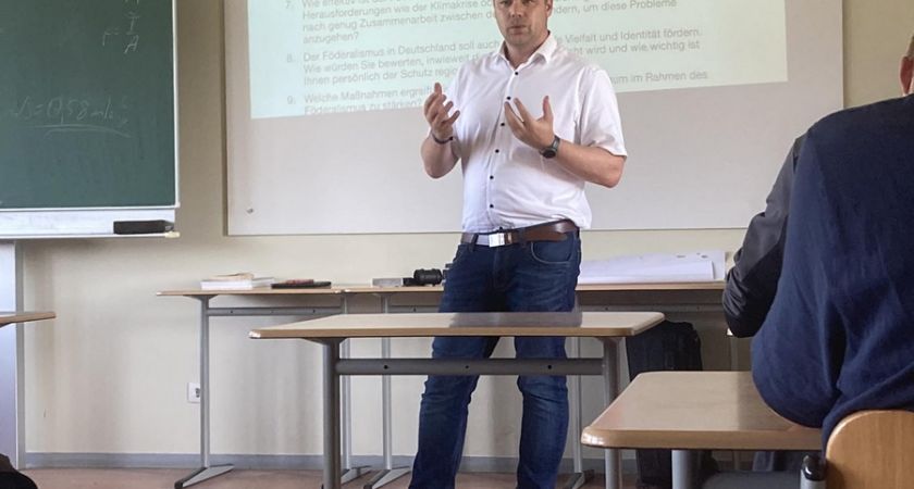 Diskussion mit Björn Meyer, MdL