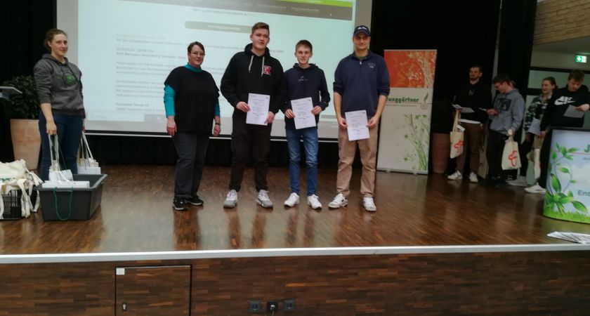 Erfolg beim Gärtner - Berufswettbewerb für Rostruper Berufsschüler-/innen