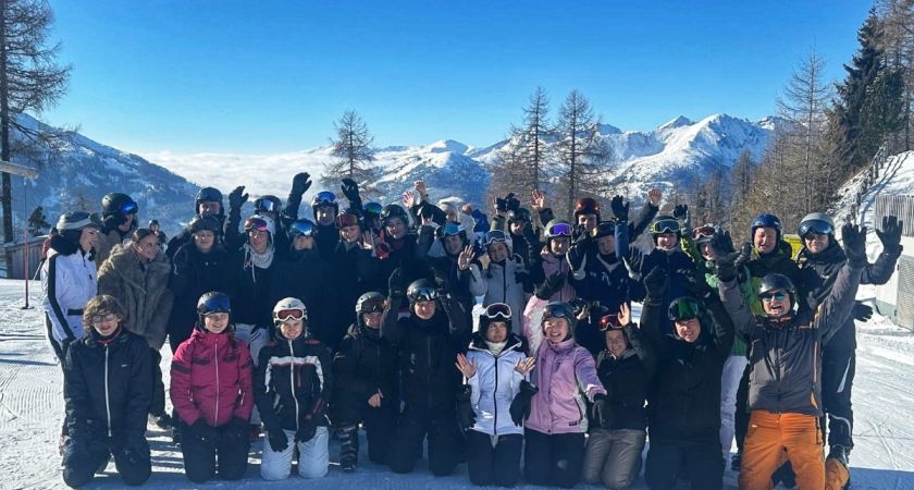 Skikurs der 12. Klasse – Eine unvergessliche Woche in den Alpen
